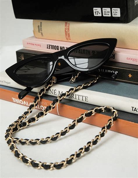 chaine de lunette chanel